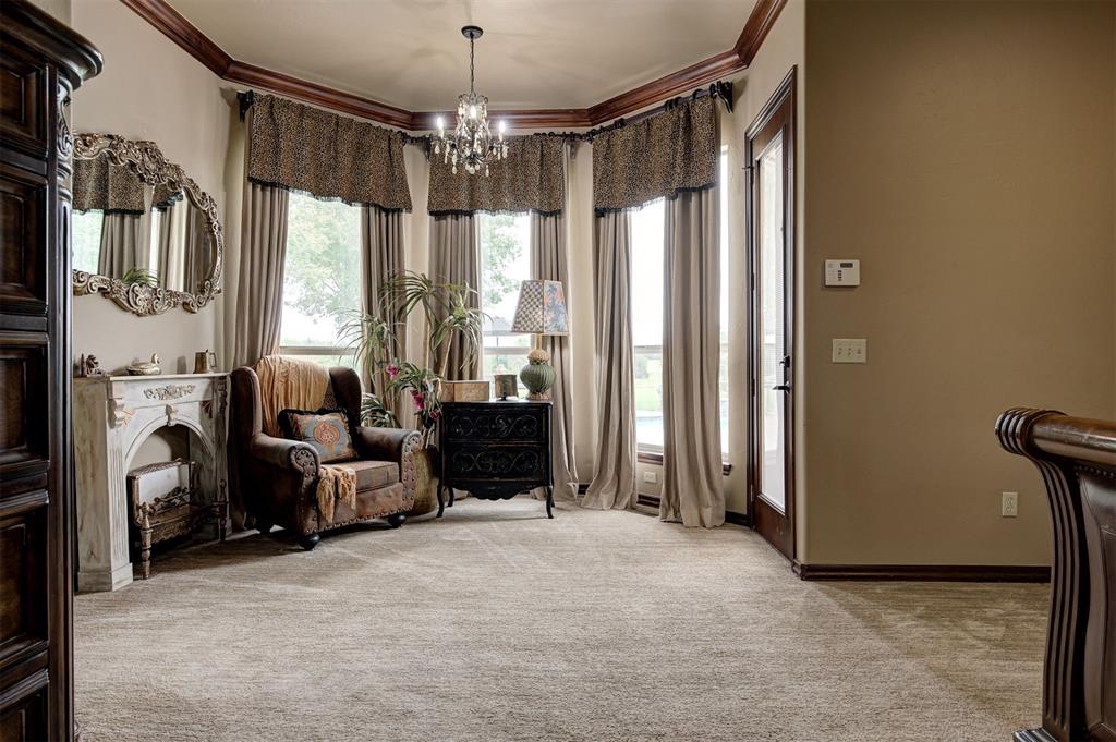 18299 Carlton Way Property Photo 17