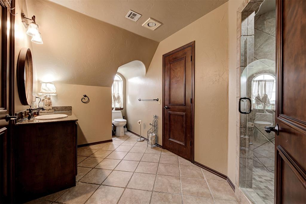18299 Carlton Way Property Photo 27