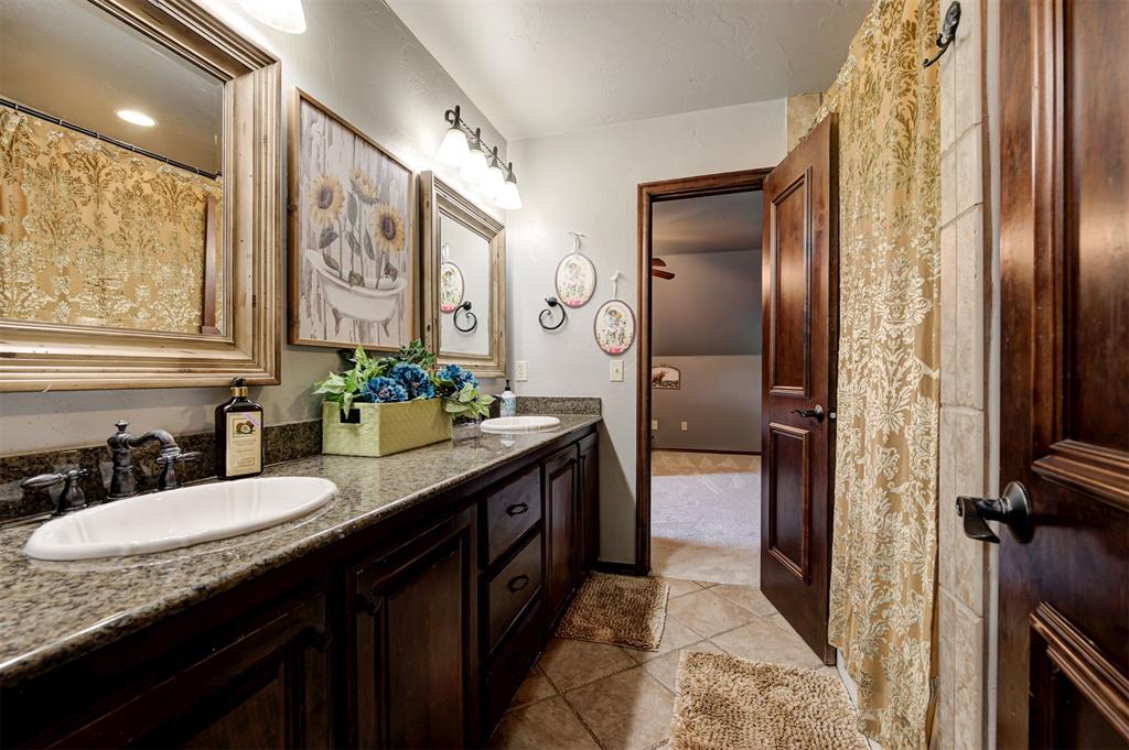 18299 Carlton Way Property Photo 29