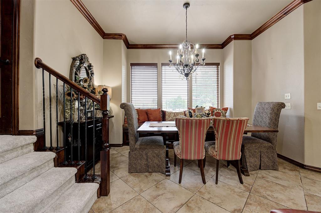18299 Carlton Way Property Photo 33