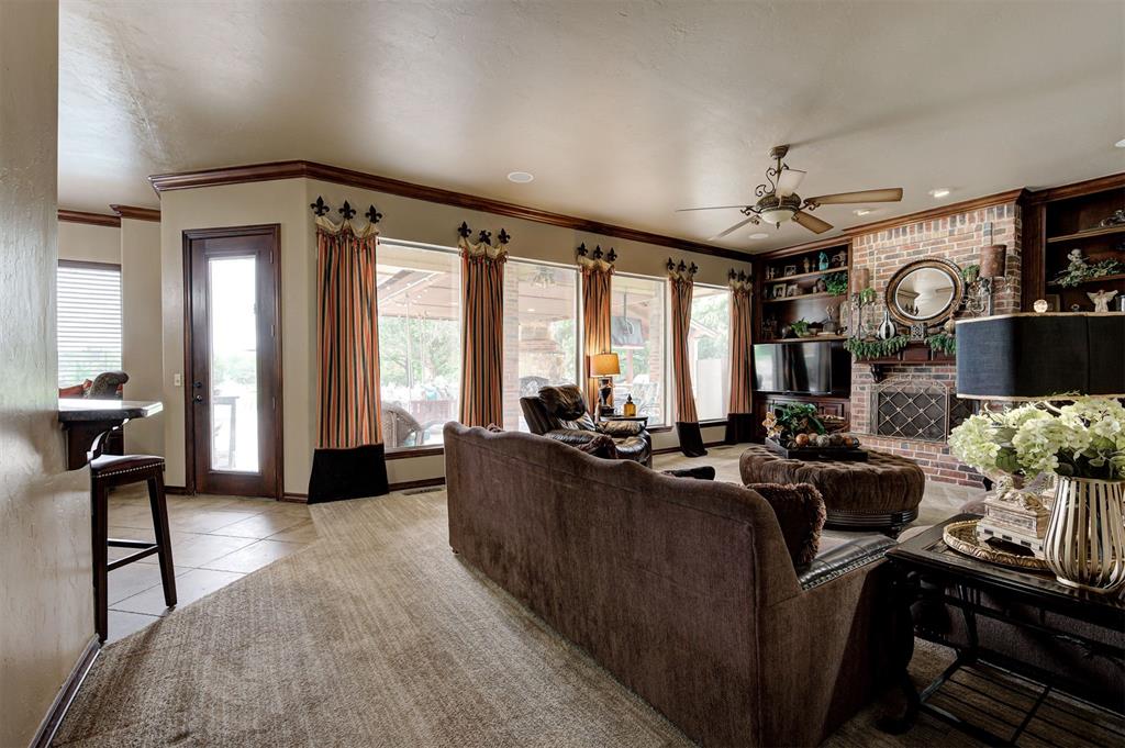 18299 Carlton Way Property Photo 35