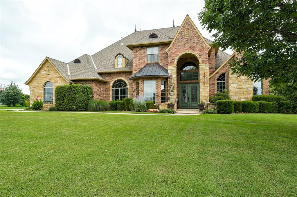 18299 Carlton Way Property Photo 45