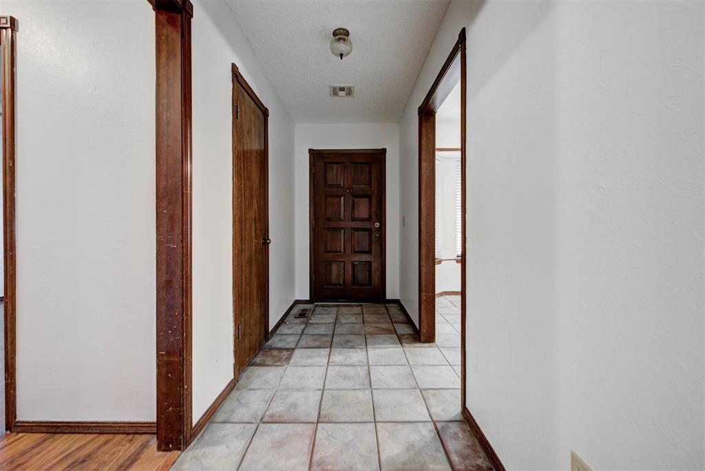 2313 Sw 101st Street Property Photo 7