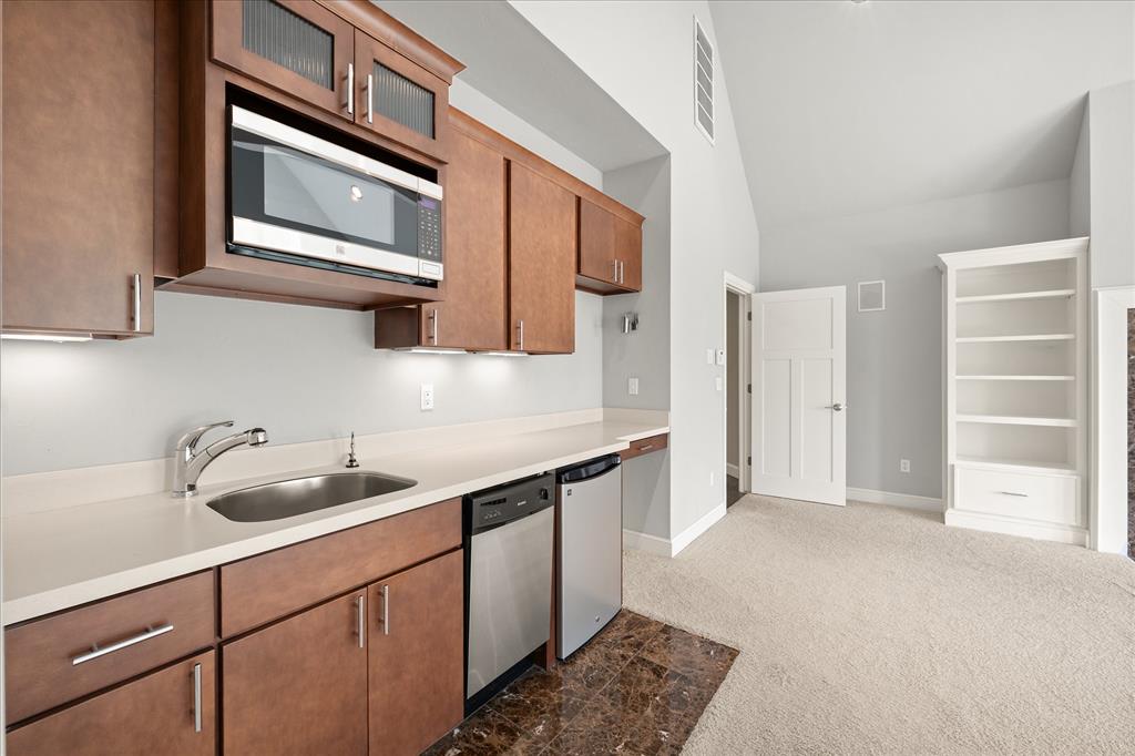 611 Pool Court Property Photo 23