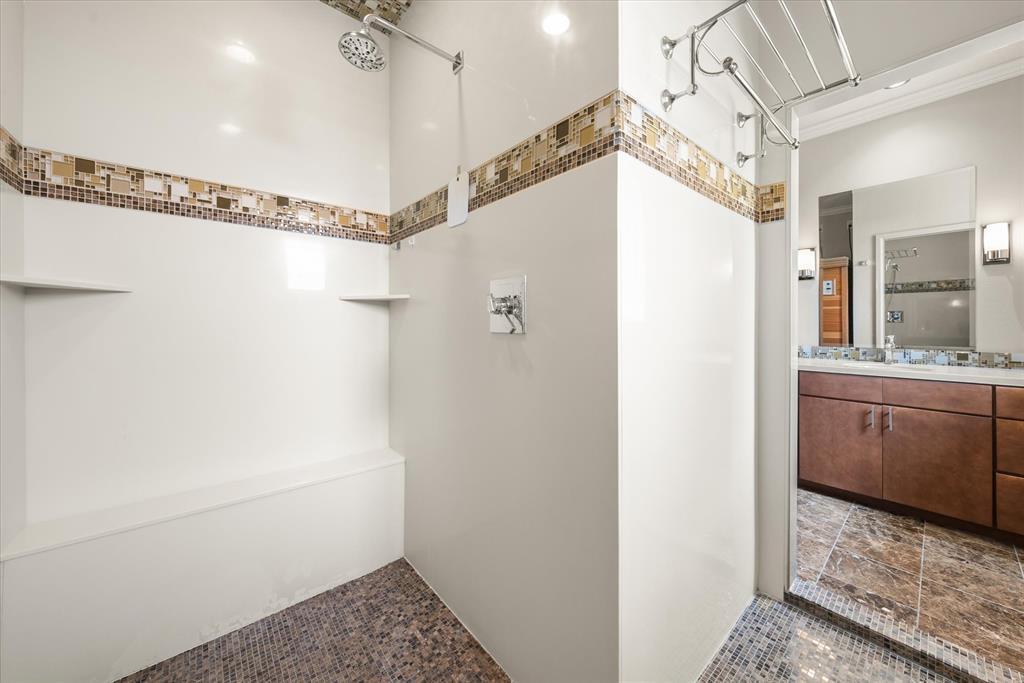 611 Pool Court Property Photo 27