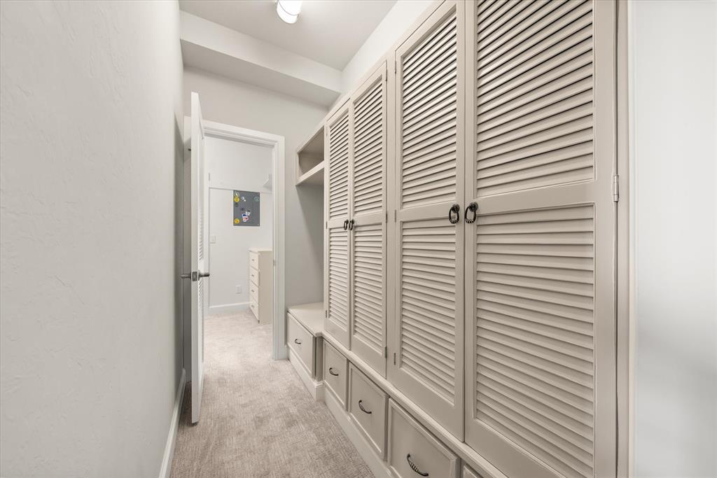 611 Pool Court Property Photo 29