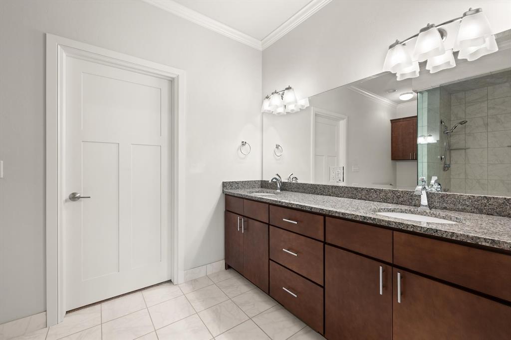 611 Pool Court Property Photo 32