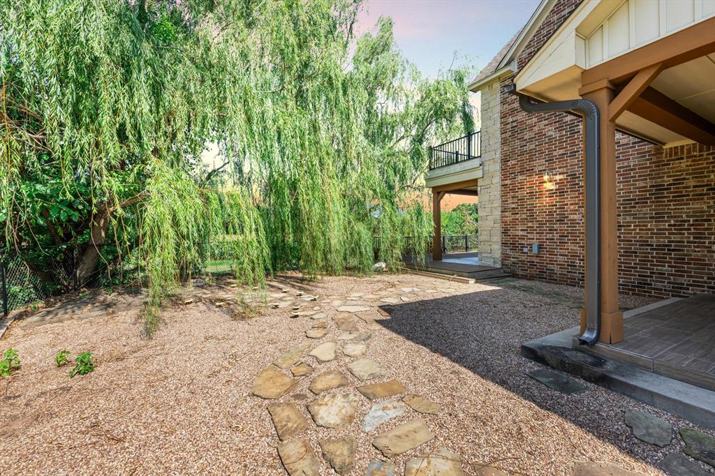 611 Pool Court Property Photo 46