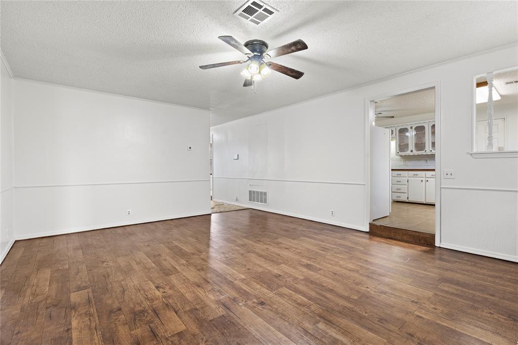 2221 W Modelle Avenue Property Photo 7