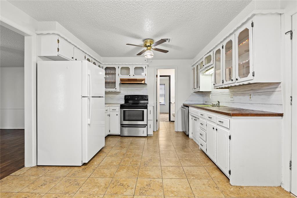 2221 W Modelle Avenue Property Photo 8