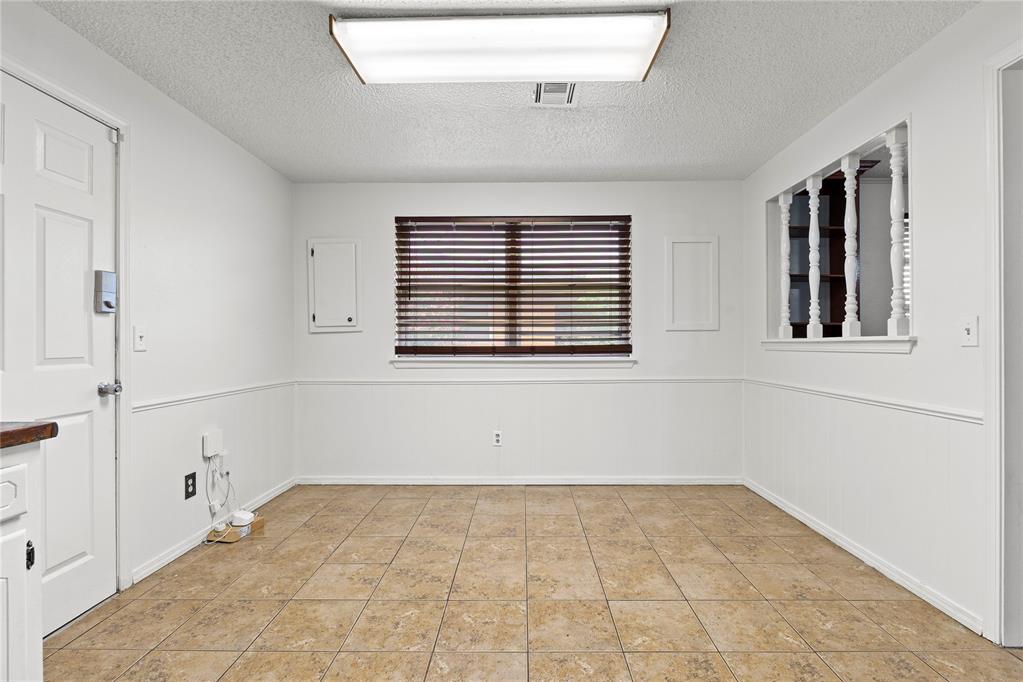 2221 W Modelle Avenue Property Photo 11