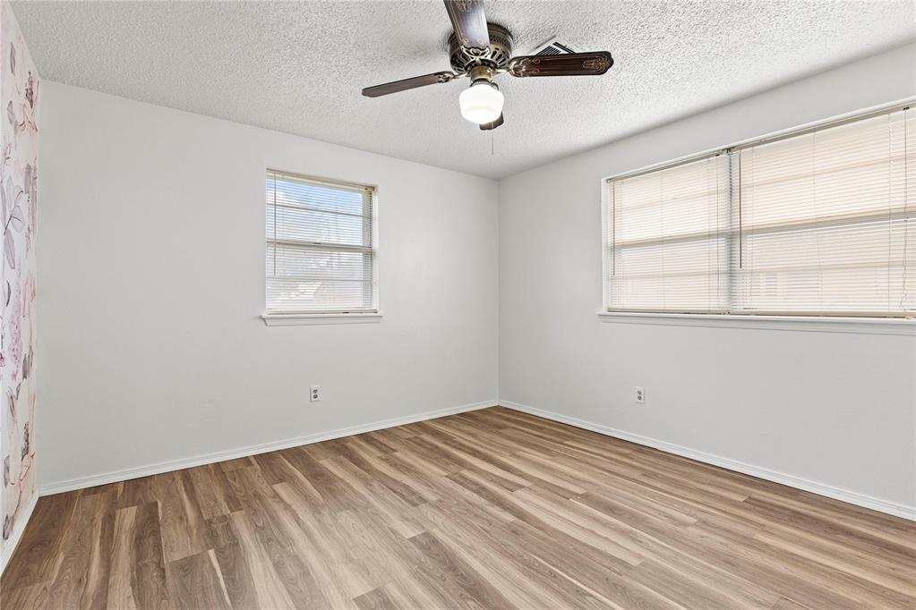 2221 W Modelle Avenue Property Photo 15
