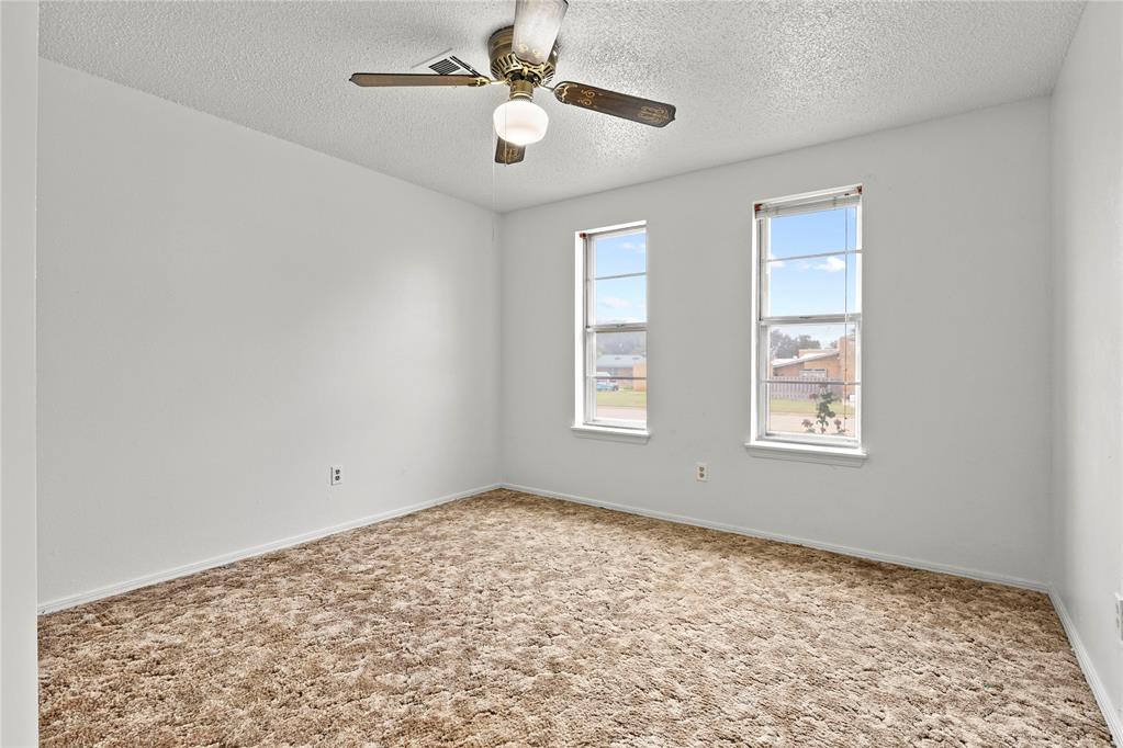 2221 W Modelle Avenue Property Photo 19