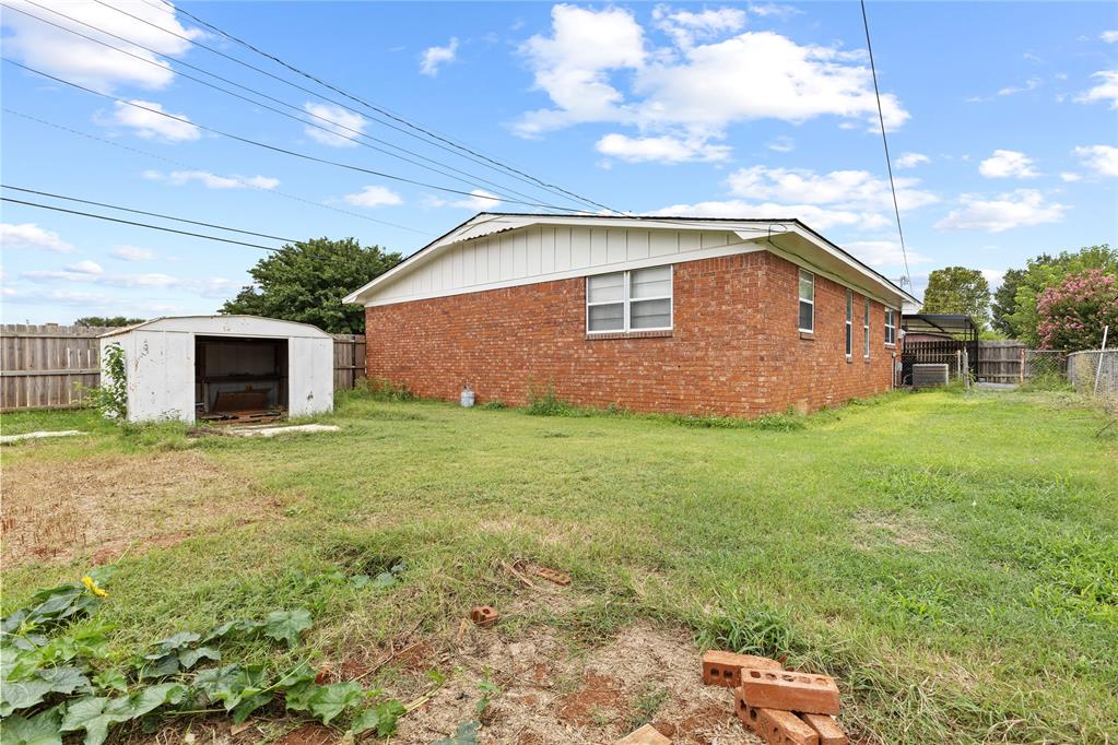 2221 W Modelle Avenue Property Photo 25