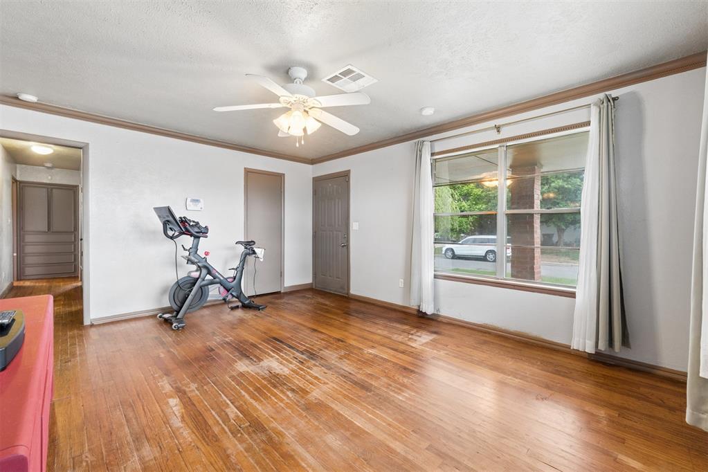 2637 Sw 56th Street Property Photo 4