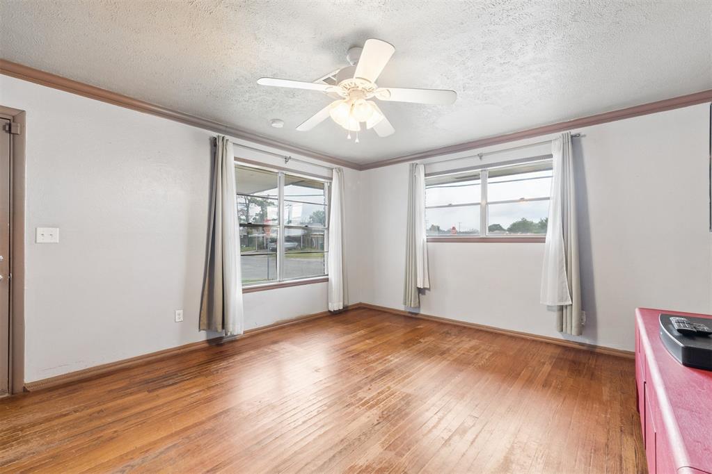 2637 Sw 56th Street Property Photo 8