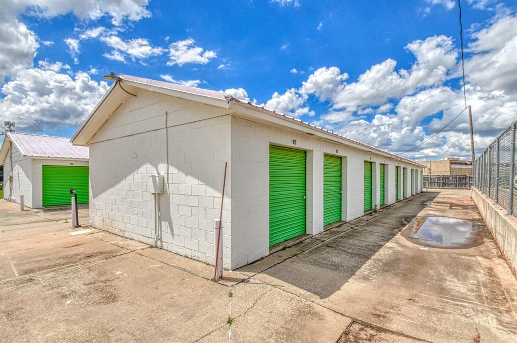 8125 W Britton Road Property Photo 4