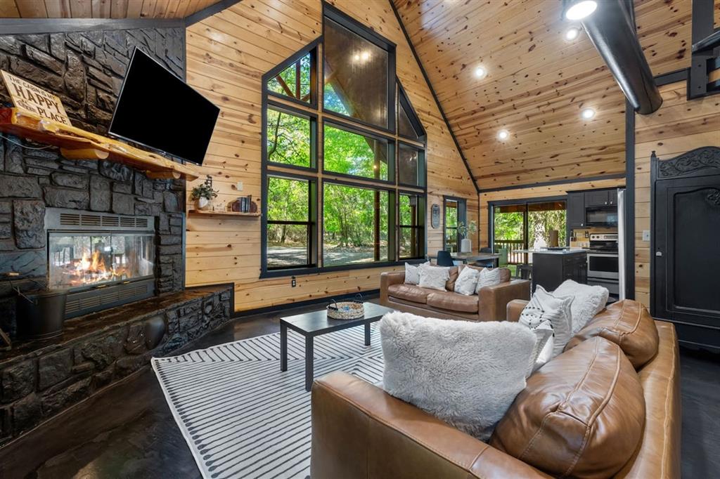 169 Driftcast Road Property Photo 3