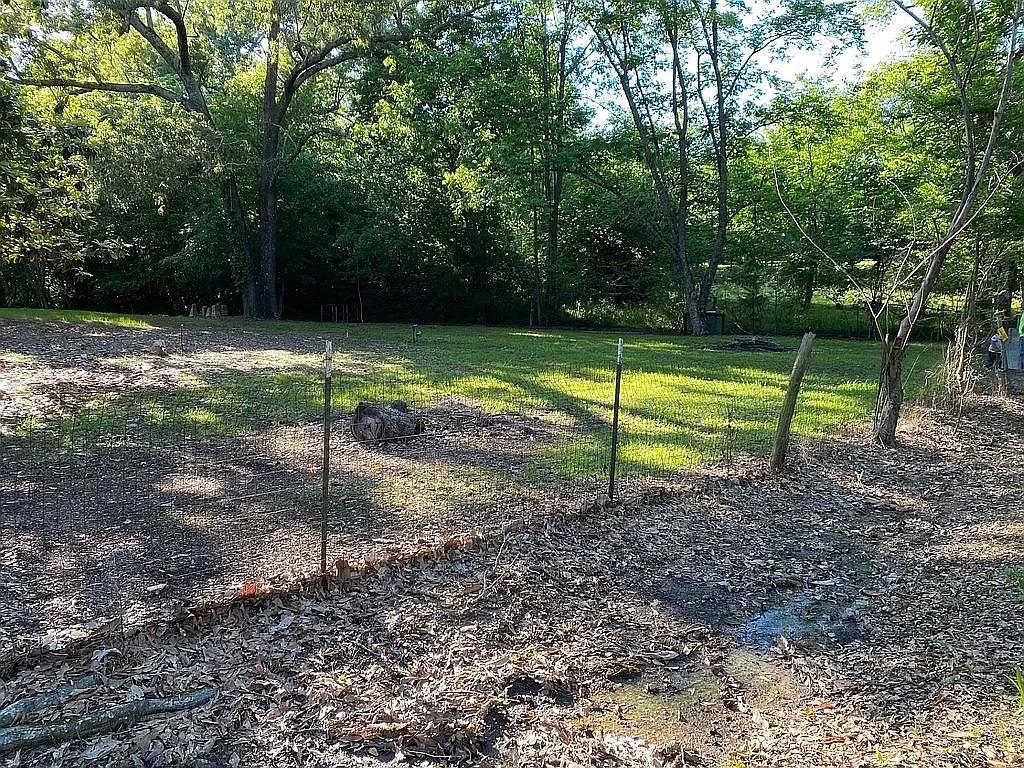 901 Dierks Street Property Photo 5
