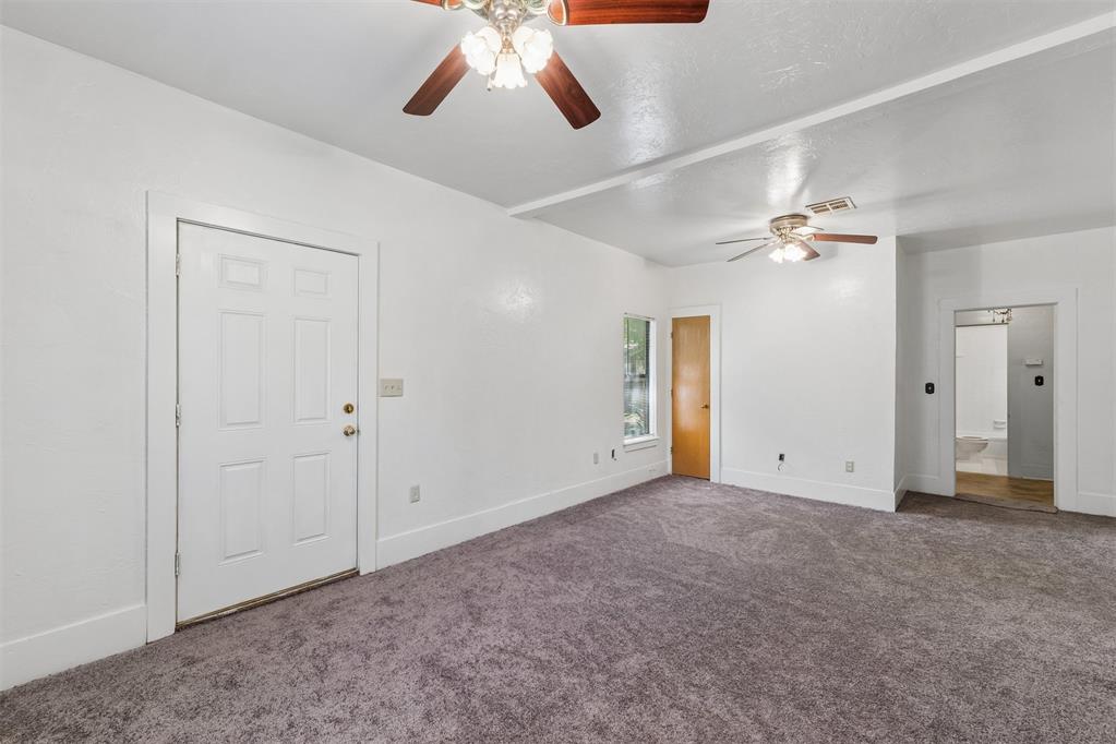 829 E Frank Street Property Photo 7