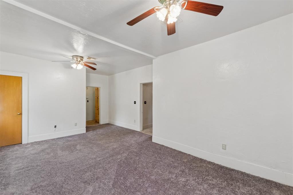 829 E Frank Street Property Photo 8