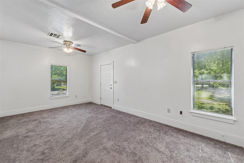 829 E Frank Street Property Photo 9