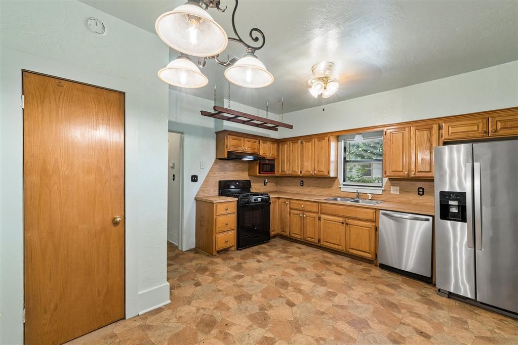 829 E Frank Street Property Photo 13