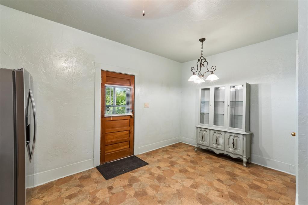 829 E Frank Street Property Photo 17