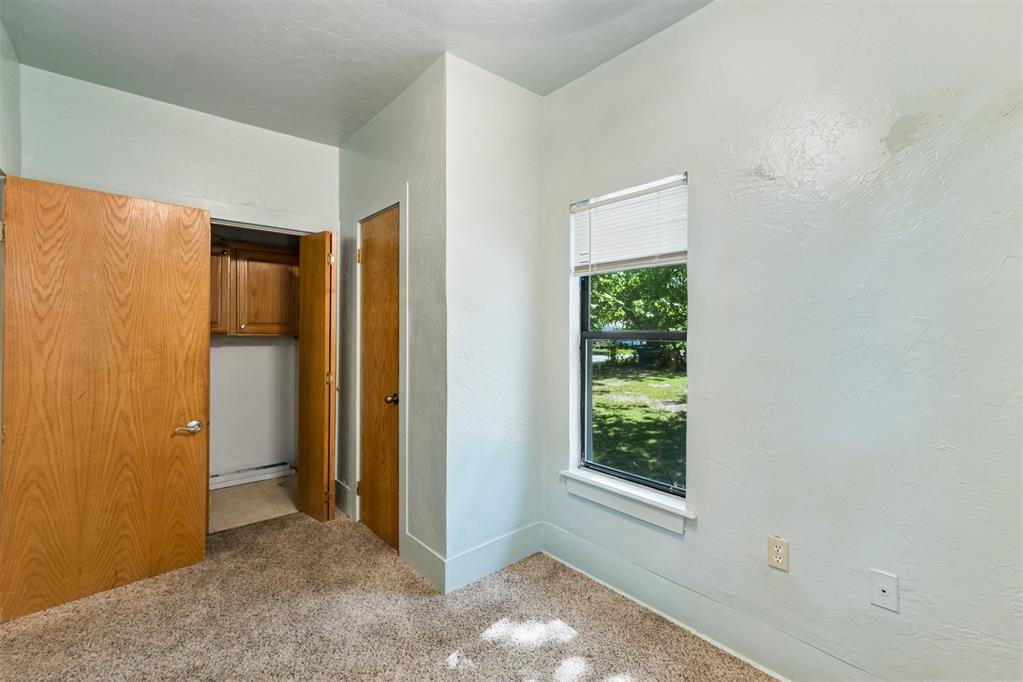 829 E Frank Street Property Photo 25