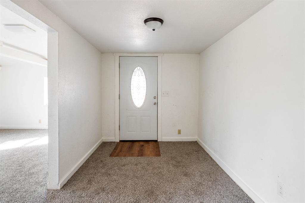 520 S Friendly Road Property Photo 4