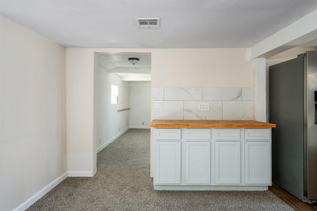 520 S Friendly Road Property Photo 8
