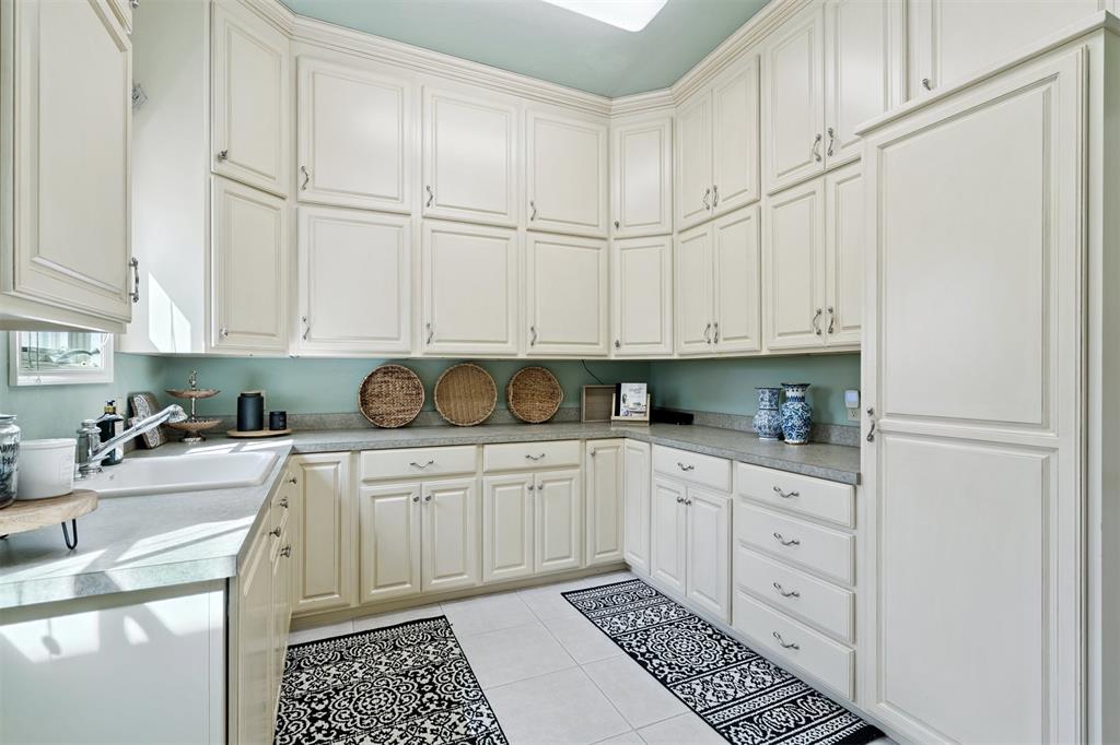 1217 Inverness Circle Property Photo 19