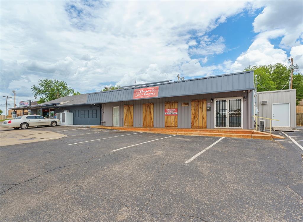 1218 Colorado Avenue Property Photo 2