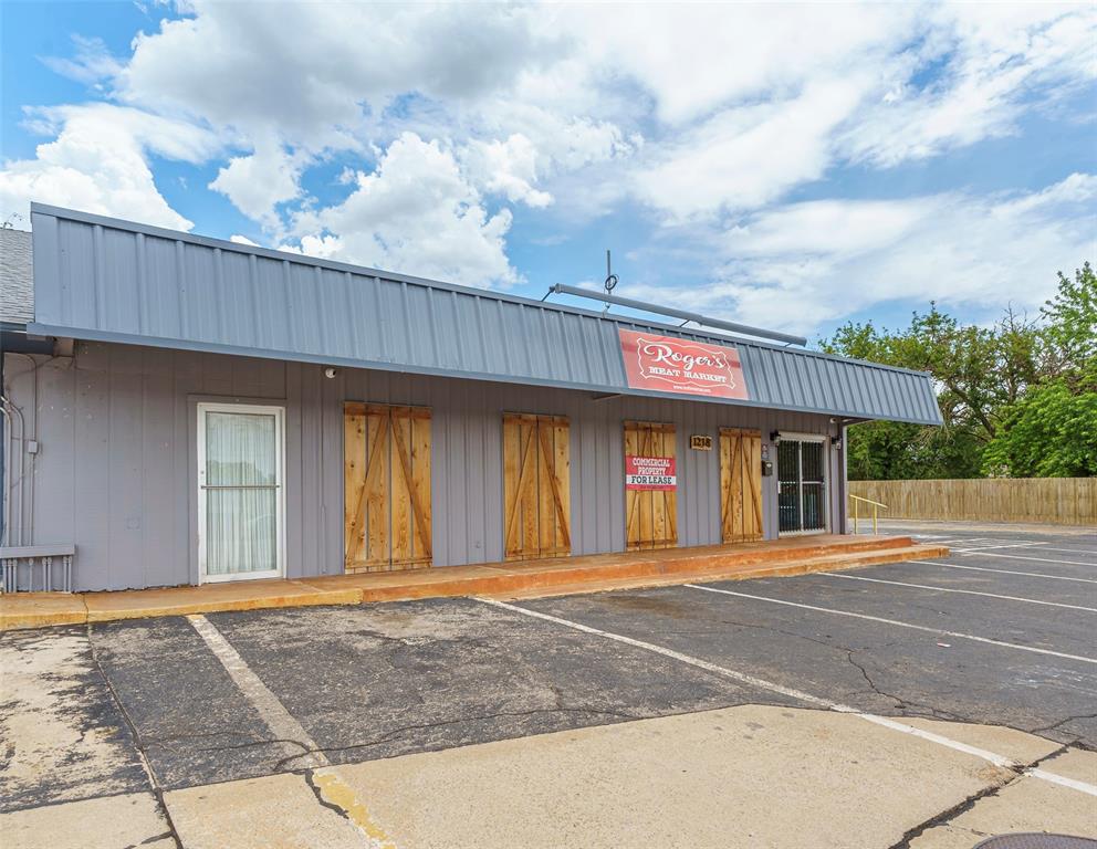 1218 Colorado Avenue Property Photo 3