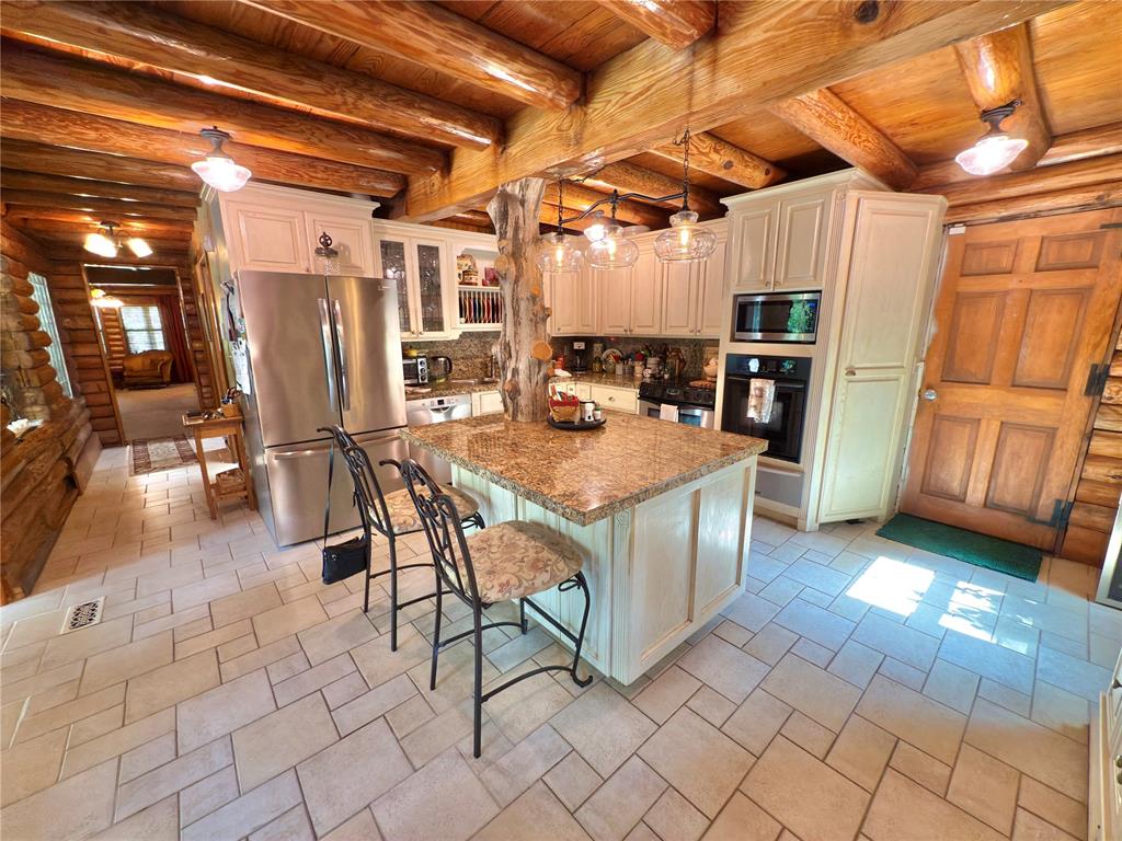 10813 S Peggy Lou Drive Property Photo 3