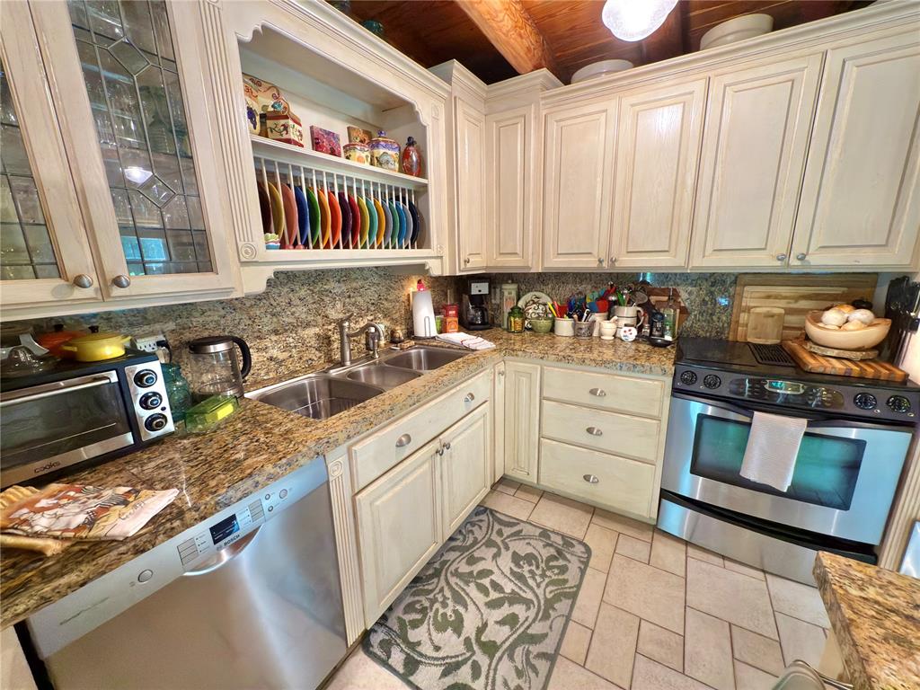 10813 S Peggy Lou Drive Property Photo 26