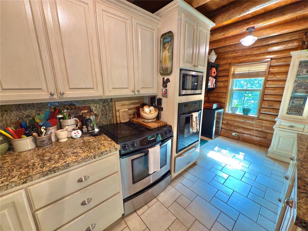 10813 S Peggy Lou Drive Property Photo 27