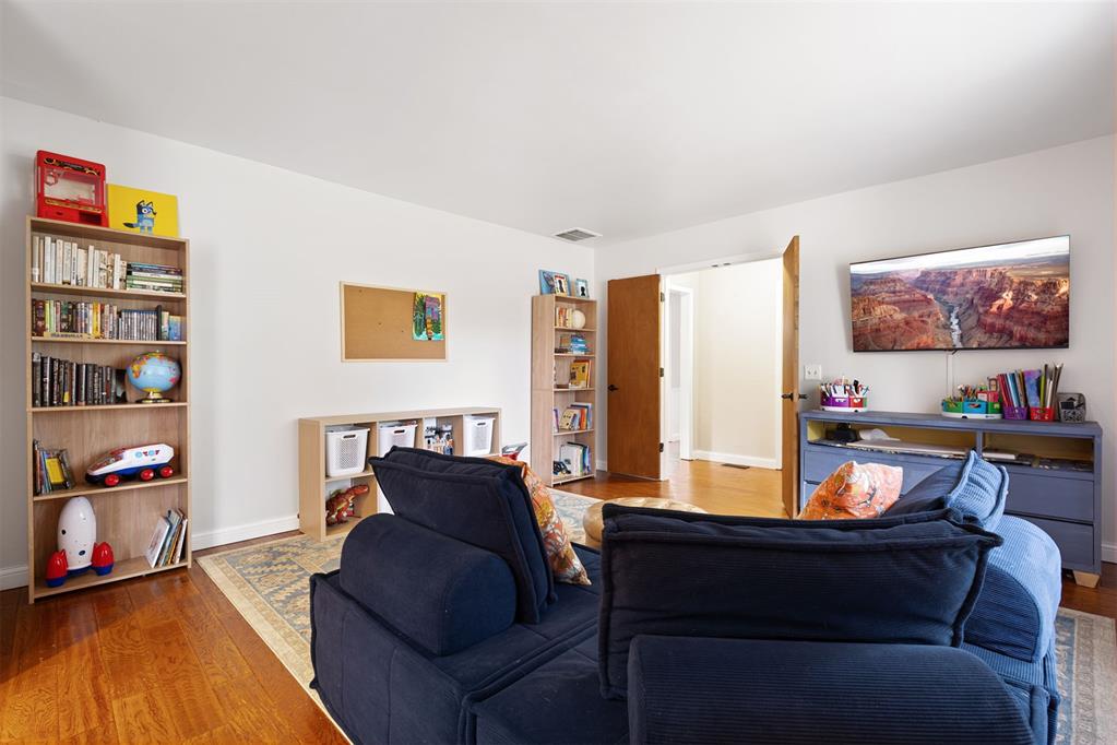 623 Greenbriar Avenue Property Photo 10