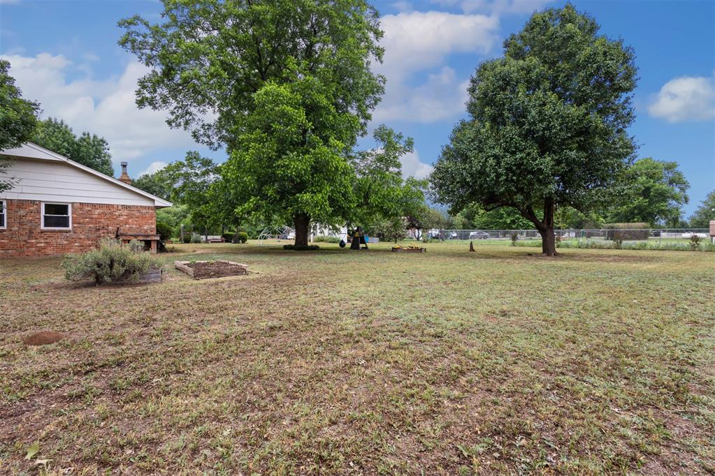 623 Greenbriar Avenue Property Photo 43