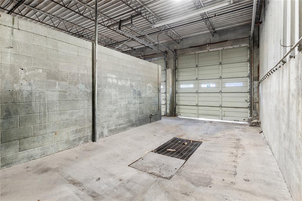 1511 W Broadway Street Property Photo 37