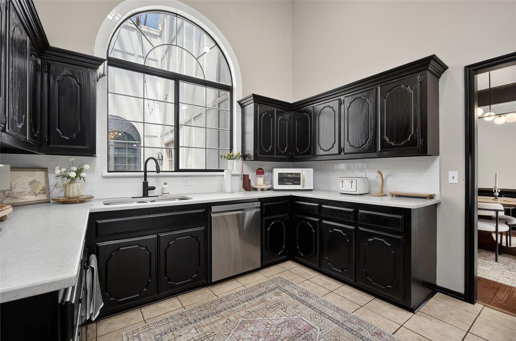 11908 Blueway Avenue Property Photo 10