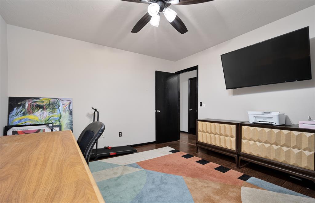 11908 Blueway Avenue Property Photo 18