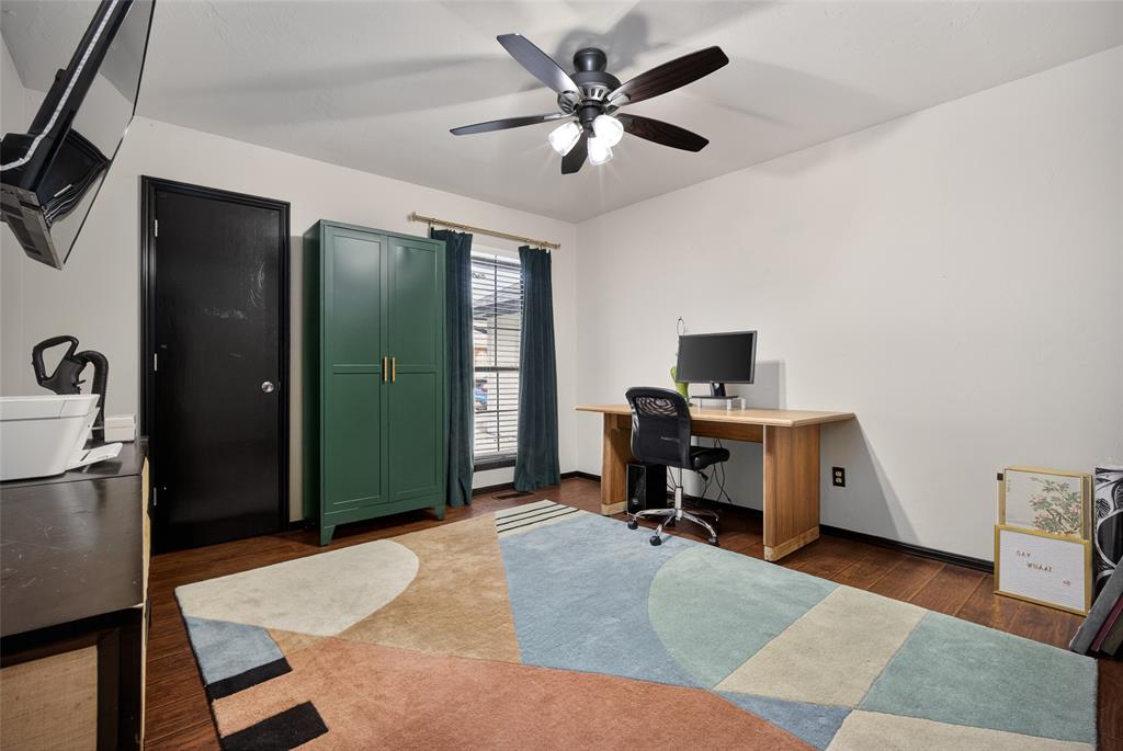 11908 Blueway Avenue Property Photo 19