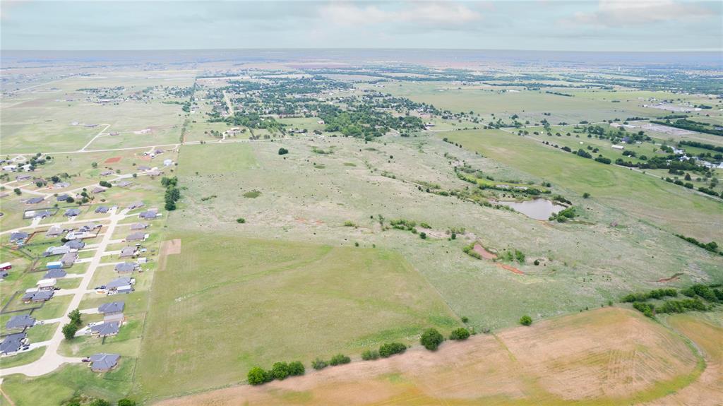 Ne Arrowhead Road Property Photo 10