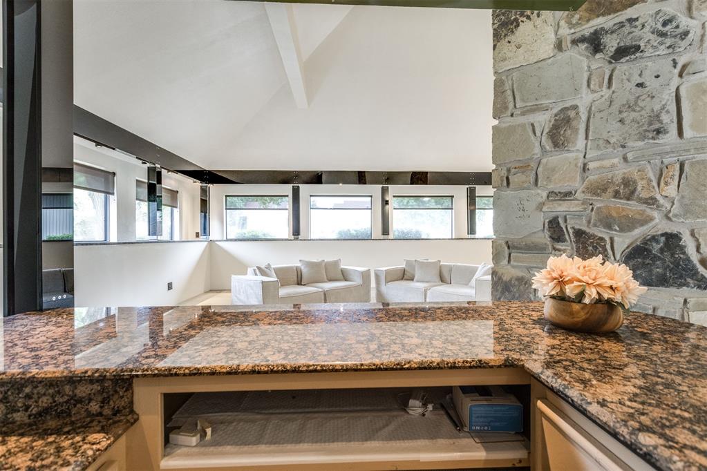2933 Browne Stone Road Property Photo 7