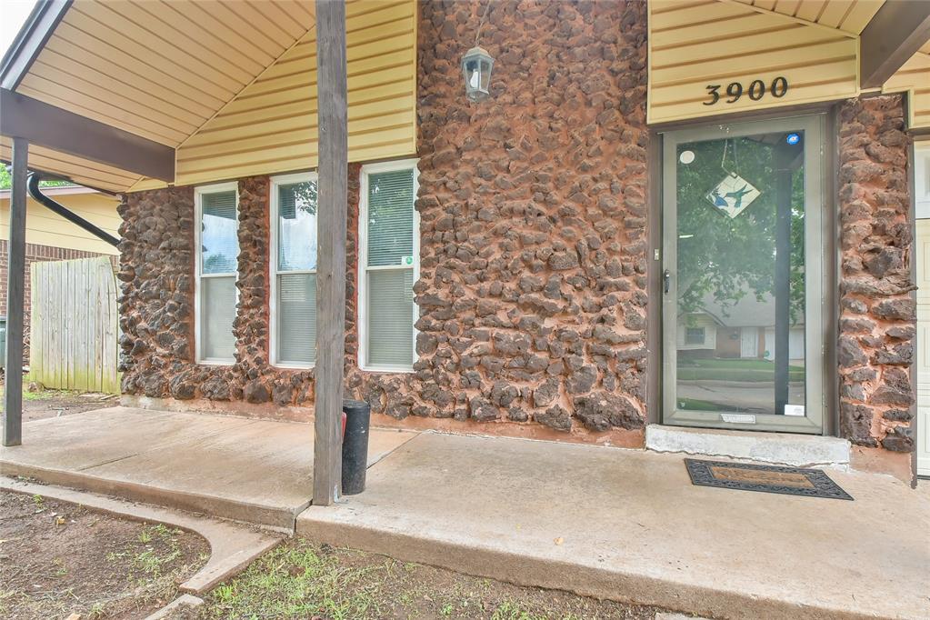 3900 Overland Drive Property Photo 4