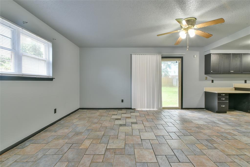3900 Overland Drive Property Photo 8
