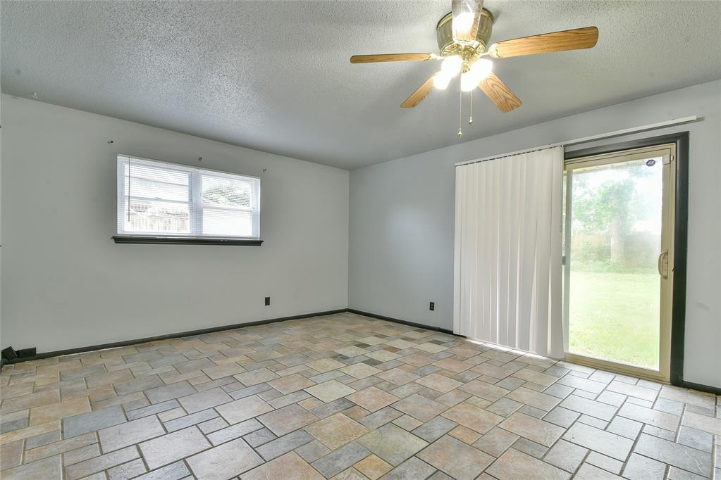 3900 Overland Drive Property Photo 11