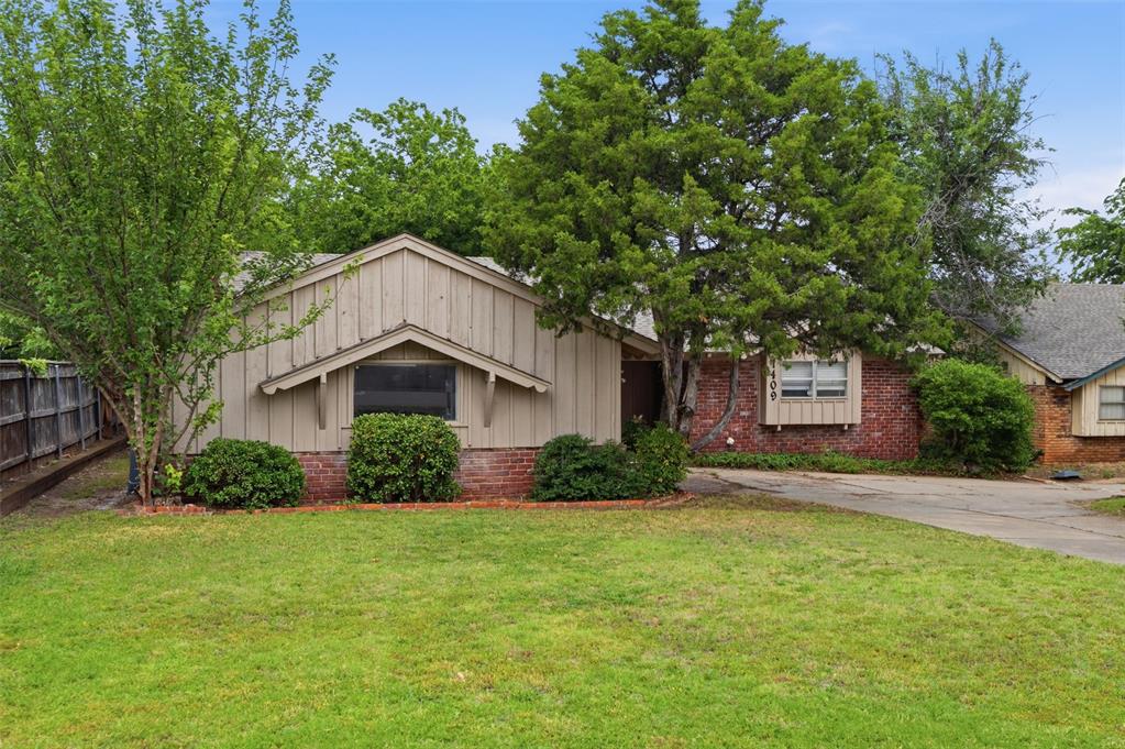 1409 Nw 63rd Road Property Photo 1