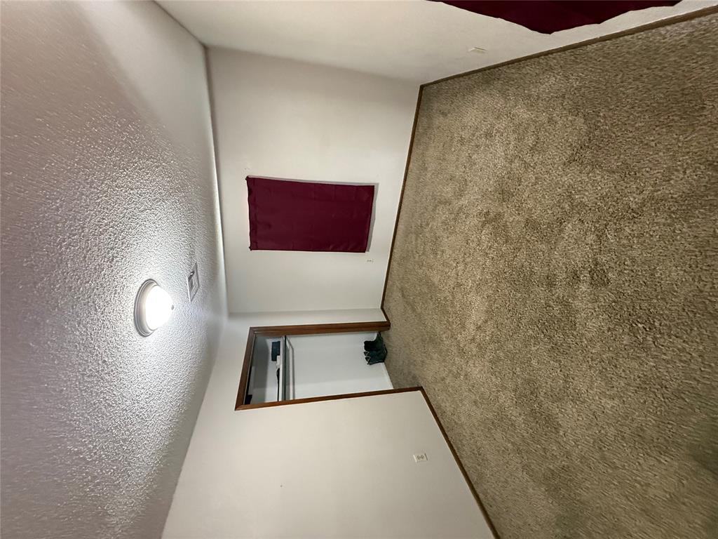 2901 Ne Lakeview Circle Property Photo 11
